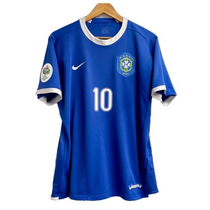 Brazil Away Ronaldinho 10 Retro Jersey 2006 - Image 2